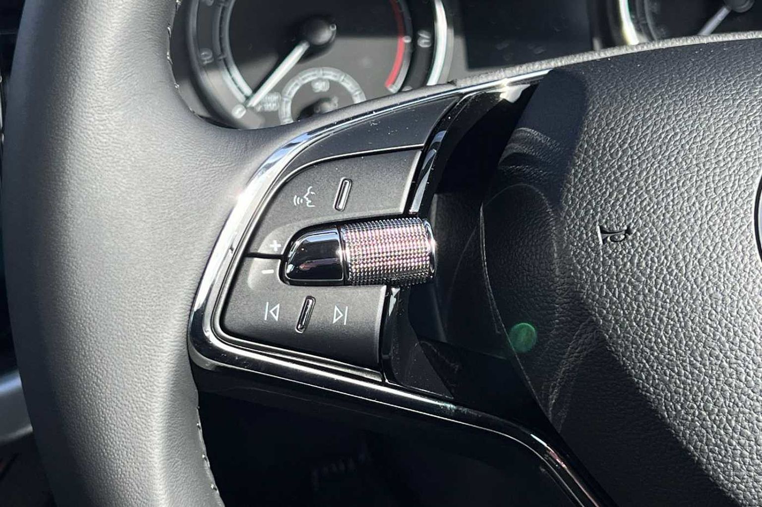 SKODA Kamiq Hatchback SE Drive 1.0 TSI 110 PS DSG