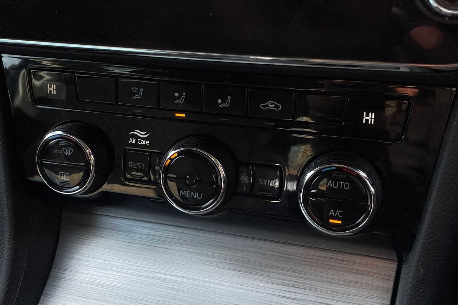 SKODA Superb Hatch SE 1.5 TSI 150 PS DSG